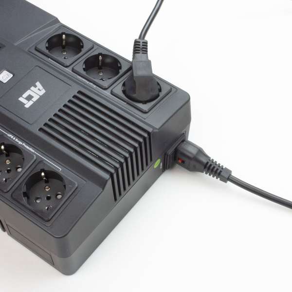 ACT Powercord C13 IEC Lock open end 3m Black