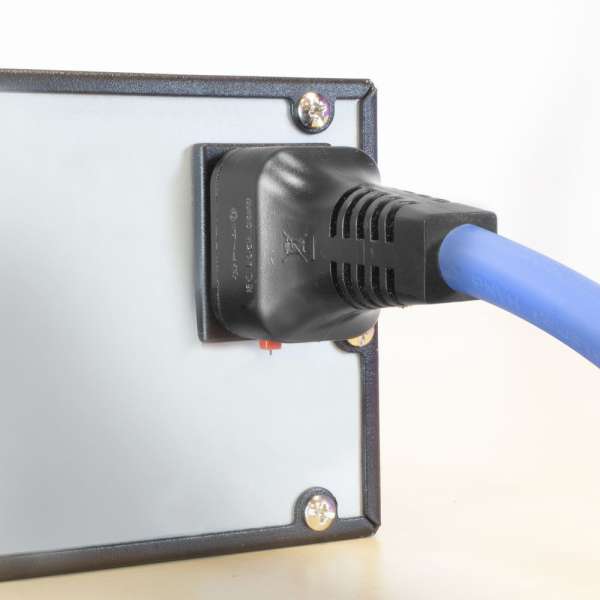 ACT Powercord C19 IEC Lock - C20 2m Blue