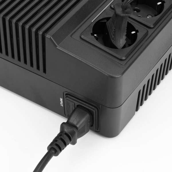 ACT Powercord LSZH mains connector Schuko CEE 7/7 male (angled) - C13 IEC 60320 5m Black