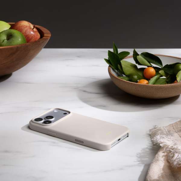 Apple Beats iPhone 17 Pro Max Case with MagSafe and Camera Control Lime Stone