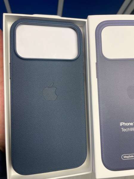 Apple Techwoven case with Magsafe for iphone 17 Pro Max Blue