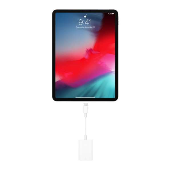 Apple USB-C to SD Card Adapter White