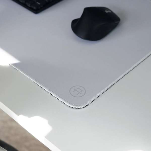 ARTIMO Desk Mat - Micro Series V2 M Egérpad White