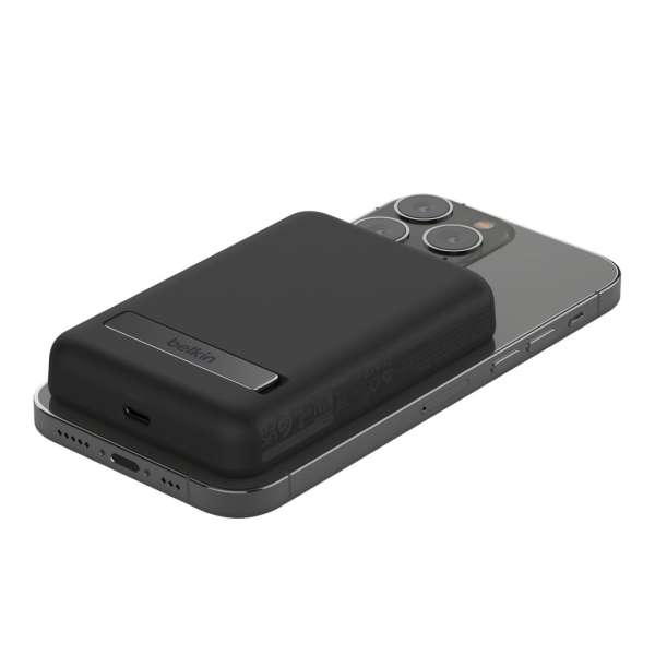 Belkin BPD004BTBK BoostCharge Magnetic Wireless 5000mAh PowerBank + Stand Black