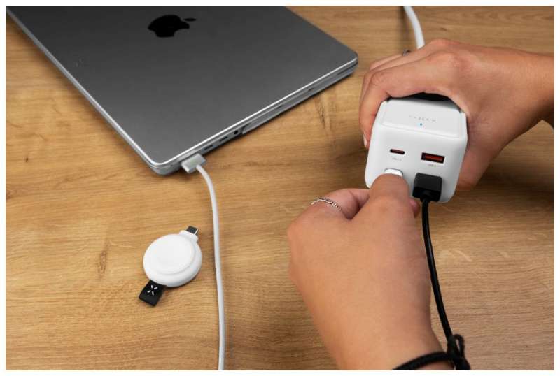 FIXED hálózati USB töltő, GaN III technológia, kimenetetk: 2 * USB-A QC3.0, 2 * USB-C PD3.0 65W , 1*220V, 1.5m kábel, fehér
