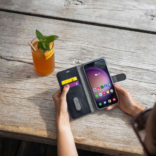 FIXED Opus oldalra nyíló telefontok Samsung Galaxy S26+ készülékhez, fekete