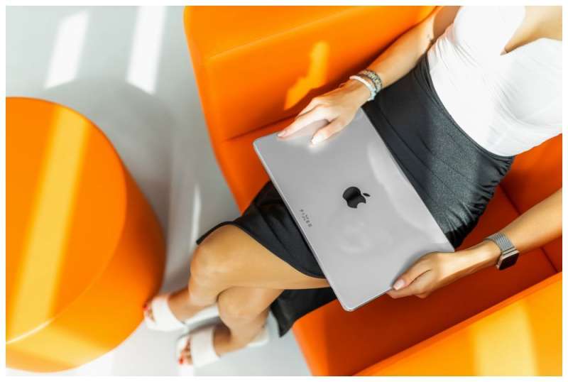FIXED Pure átlátszó védőtok Apple MacBook Air 15.3“ (2023) notebookhoz, FIXPU-1197