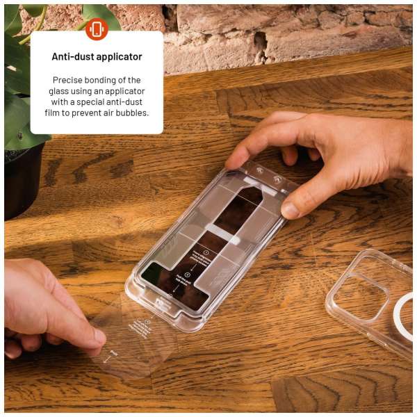 FIXED Rendkívül tartós edzett üveg por elleni aplikátorral Apple iPhone 15 Pro készülékhez, fekete