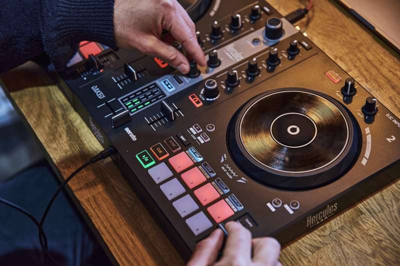 Hercules DJControl Inpulse 300 MK2 Keverőpult Black