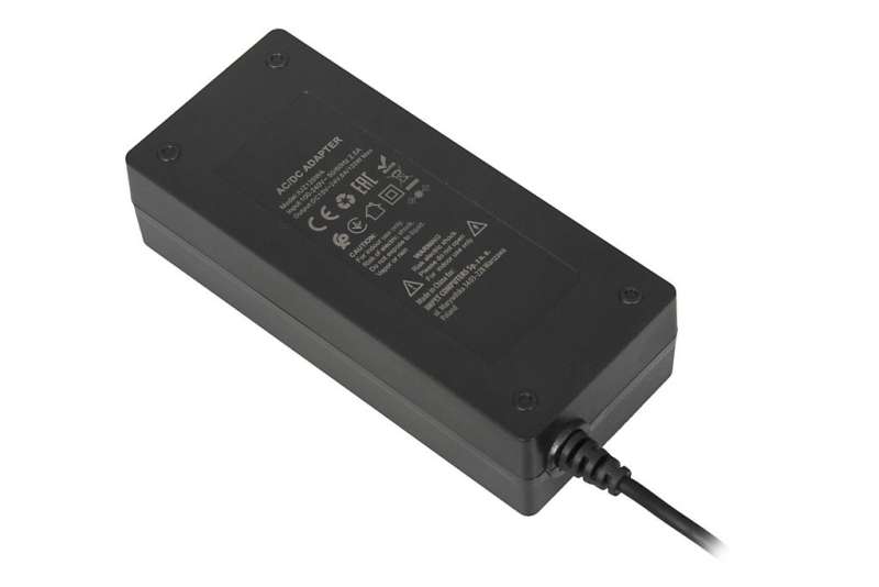 iBox IUZ120WA 15-24V / 6A 120W univerzális hálózati notebook töltő