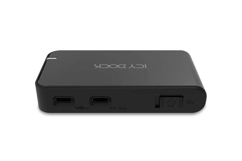 IcyDock CP134 USB4 to U.2/U.3 NVMe SSD Reader Adapter Black