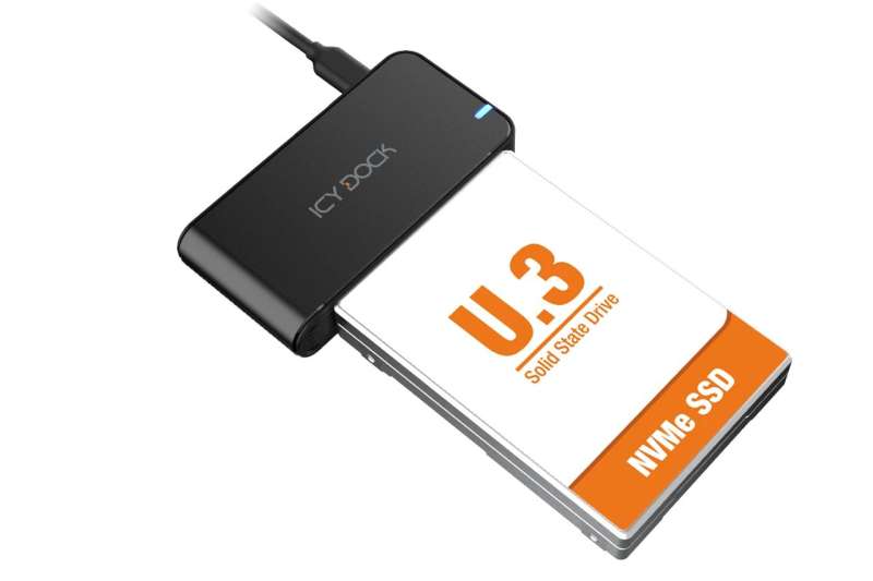 IcyDock CP134 USB4 to U.2/U.3 NVMe SSD Reader Adapter Black