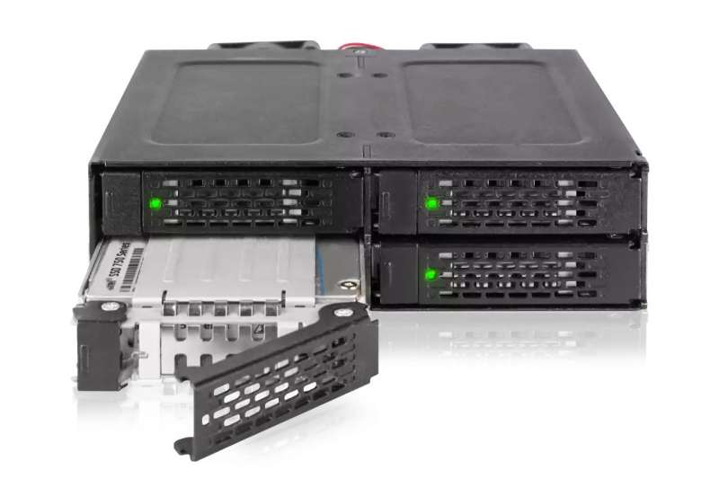 IcyDock ToughArmor MB699VP-B V3 4 Bay 2.5" U.2/U.3 NVMe SSD PCIe 4.0 Mobile Rack Enclosure for External 5.25" Drive Bay (4 x OCuLink SFF-8612 4i)