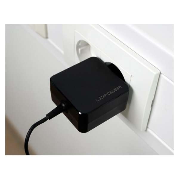LC Power LC31NB-PRO-SURF Surface notebook adapter Black