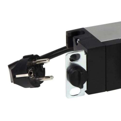 Legrand 9-es 19"/1U 3m földelt elosztósor