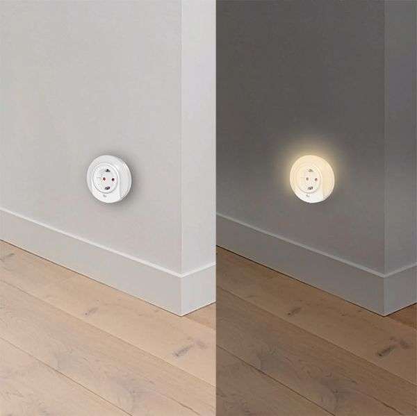 Logilink LED night light with pass-through plug and twilight sensor (3528 LED x7)