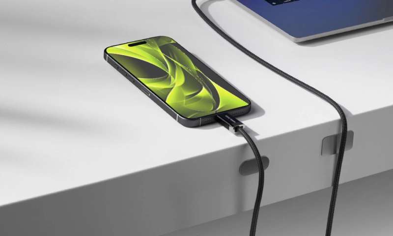 Mobile Origin 27W Magnetic StayCable USB-C to USB-A 1,5m Black