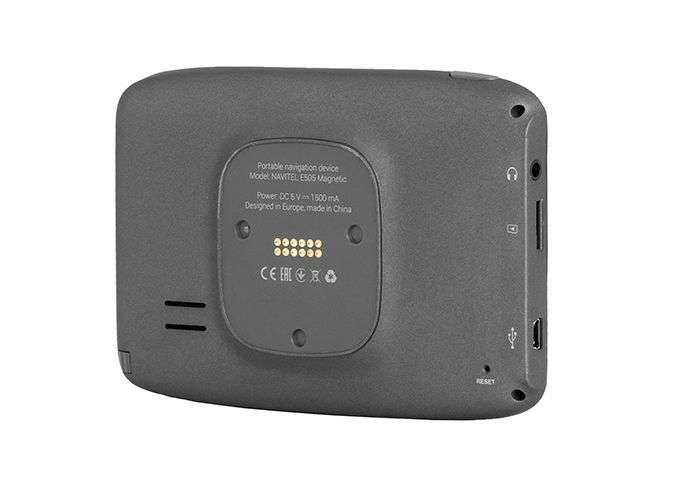 Navitel E505 Magnetic 5" 8GB Európa Térképpel