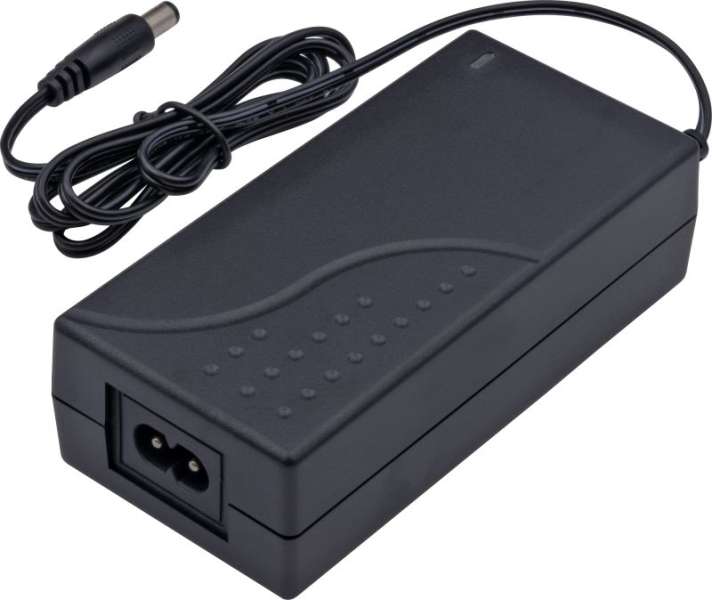 Nestron Asztali CCTV tápegység 12 VDC/6 A; tápkábellel