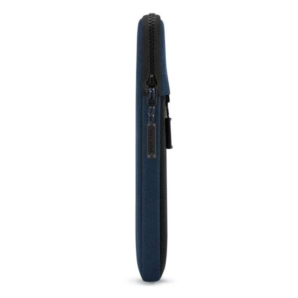 Pipetto Expand Sleeve bag for MacBook Pro 14/Air 13.6 Dark Blue