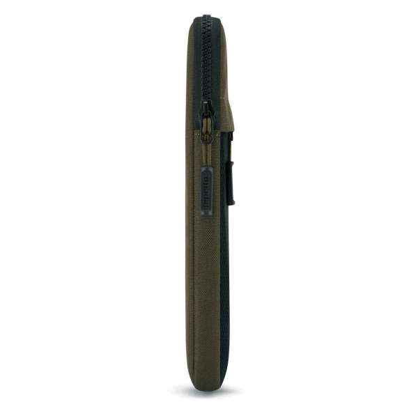 Pipetto Expand Sleeve bag for MacBook Pro 14/Air 13.6 Dark Green