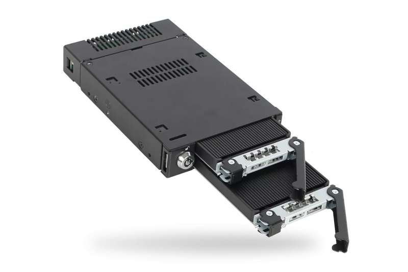 IcyDock ToughArmor MB834M2K-B