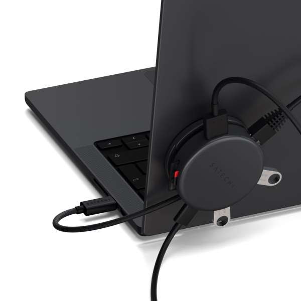 Satechi OntheGo 7-in-1 Multiport Adapter Space Black