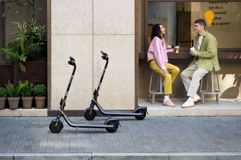 Segway-Ninebot KickScooter E2 Plus E II Elektromos Roller Black