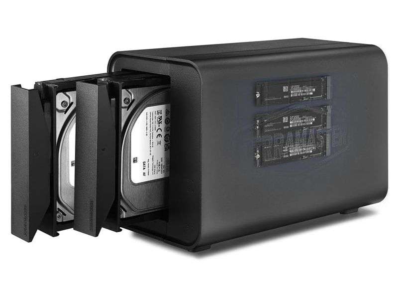TerraMaster D5 Hybrid (2xHDD + 3xM.2 SSD)