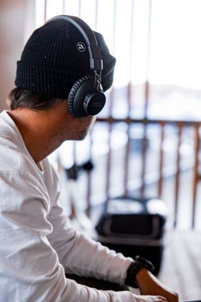 Thonet & Vander Klassik Bluetooth Headphones Black