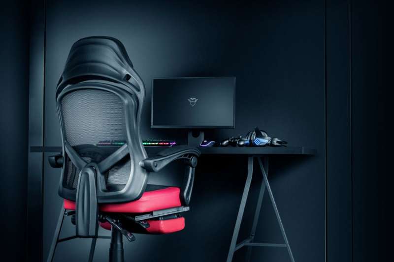 Trust GXT 706 Rona Gaming Chair with footrest Black/Red