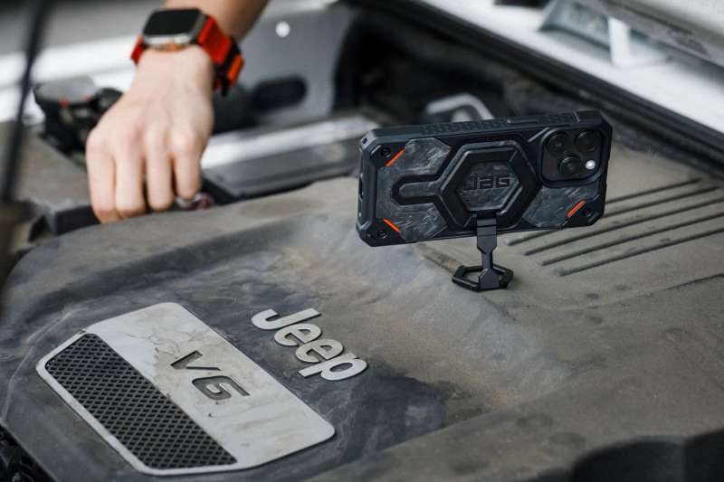 UAG Magnetic Ring Stand Black