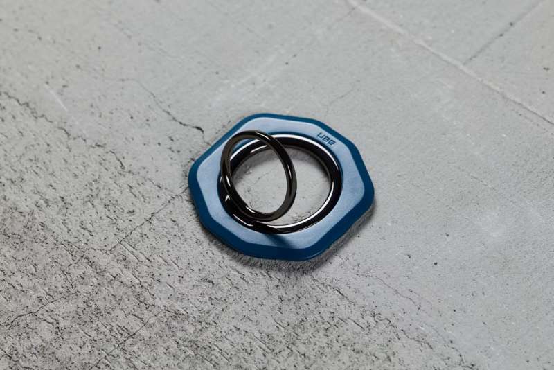 UAG Magnetic Ring Stand LT Black