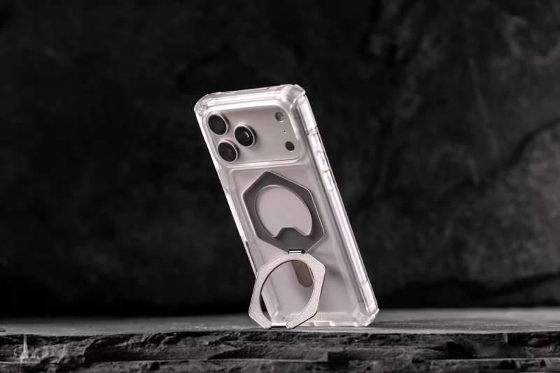 UAG Plasma XTE Magsafe case for iPhone 17 Pro Clear/Titanium