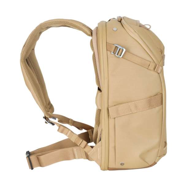 Vanguard VEO Metro 20-Liter Camera and Everyday Backpack Beige