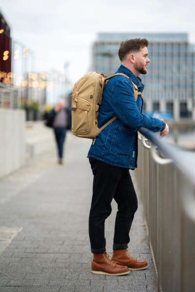 Vanguard VEO Metro 25-Liter Camera and Everyday Backpack Beige