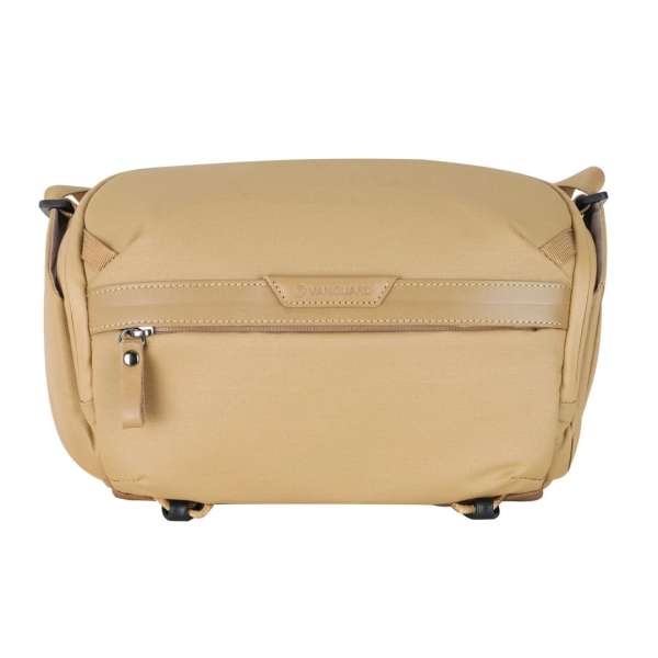 Vanguard VEO Metro 4-Liter Camera and Everyday Shoulder Bag Beige