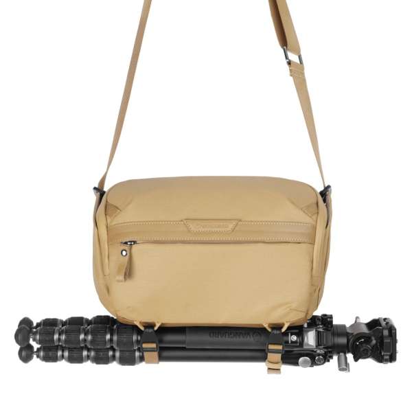 Vanguard VEO Metro 4-Liter Camera and Everyday Shoulder Bag Beige