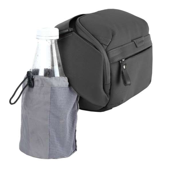 Vanguard VEO Metro 4-Liter Camera and Everyday Shoulder Bag Black