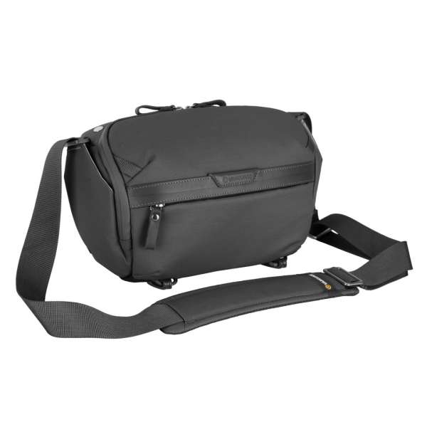 Vanguard VEO Metro 4-Liter Camera and Everyday Shoulder Bag Black