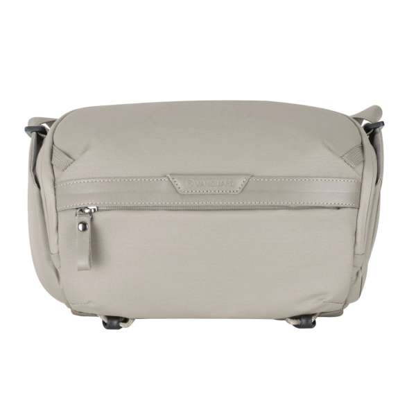 Vanguard VEO Metro 4-Liter Camera and Everyday Shoulder Bag Cream