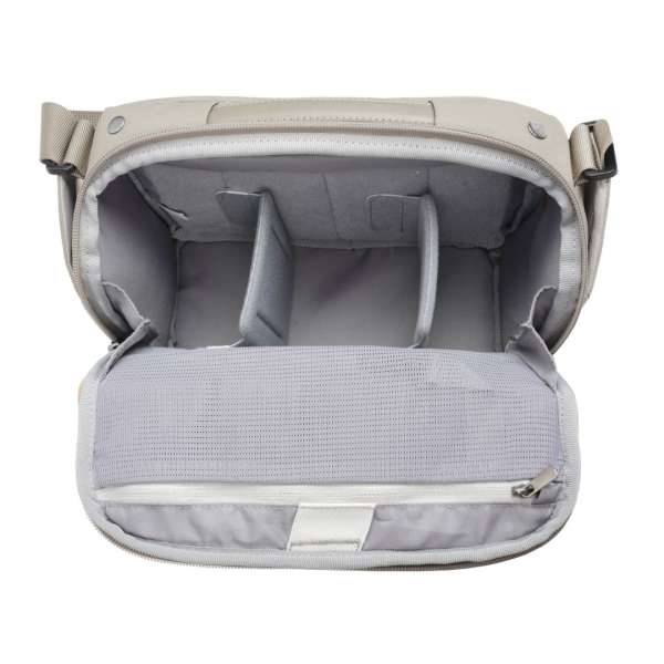 Vanguard VEO Metro 4-Liter Camera and Everyday Shoulder Bag Cream