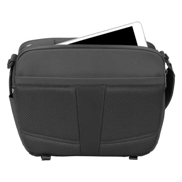 Vanguard VEO Metro 7-Liter Camera and Everyday Shoulder Bag Black