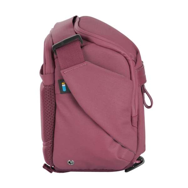 Vanguard VEO Metro 7-Liter Camera and Everyday Shoulder Bag Magenta