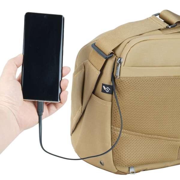 Vanguard VEO Metro S9L: 9 Litre Camera Shoulder Bag Beige