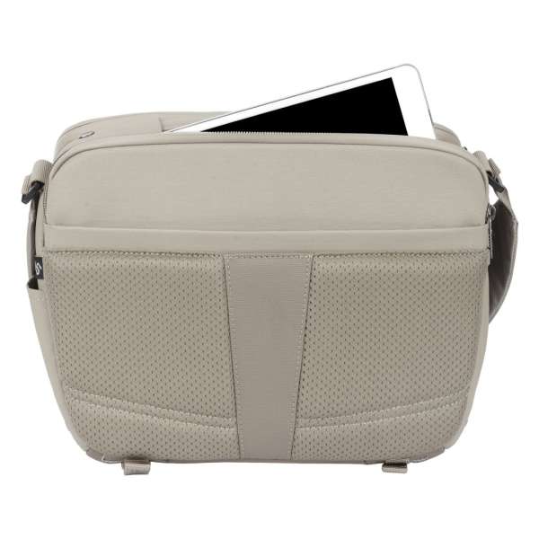 Vanguard VEO Metro S9L: 9 Litre Camera Shoulder Bag Cream