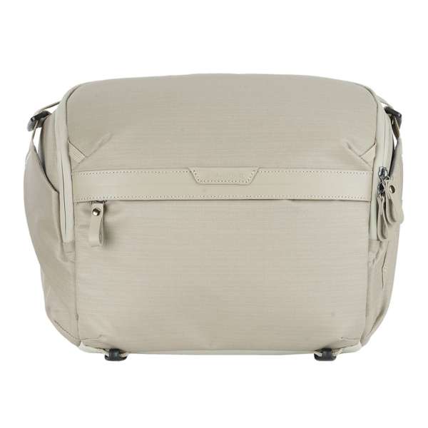 Vanguard VEO Metro S9L: 9 Litre Camera Shoulder Bag Cream